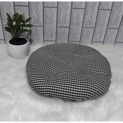 Nệm Ngồi Tròn Sọc Caro Trắng Đen (45cm) - Kanaria