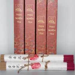 Trầm Hương Việt Nam (30 cm)