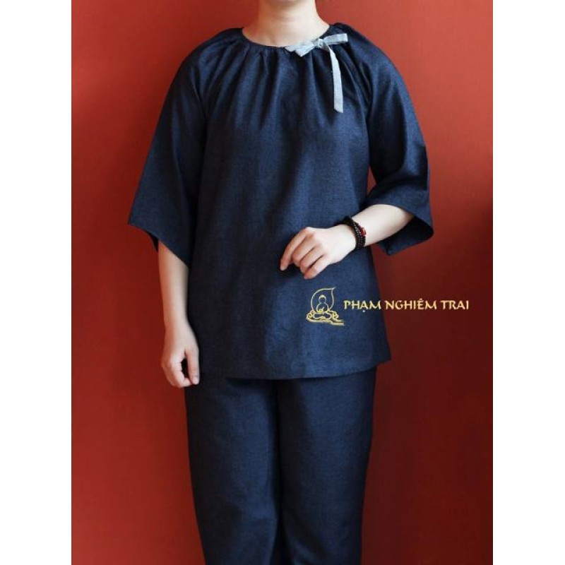 Trang phục Phật tử nữ - Phạm Nghiêm Trai